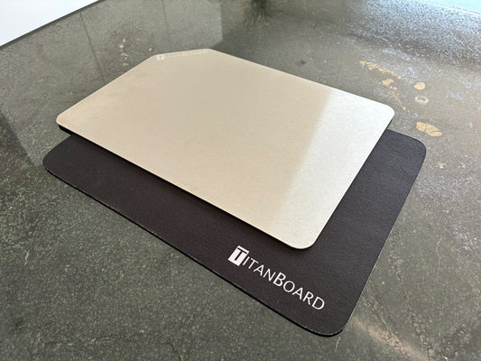 TitanBoard® - the original - reduces microplastics in your food - now as a set with anti-slip mat